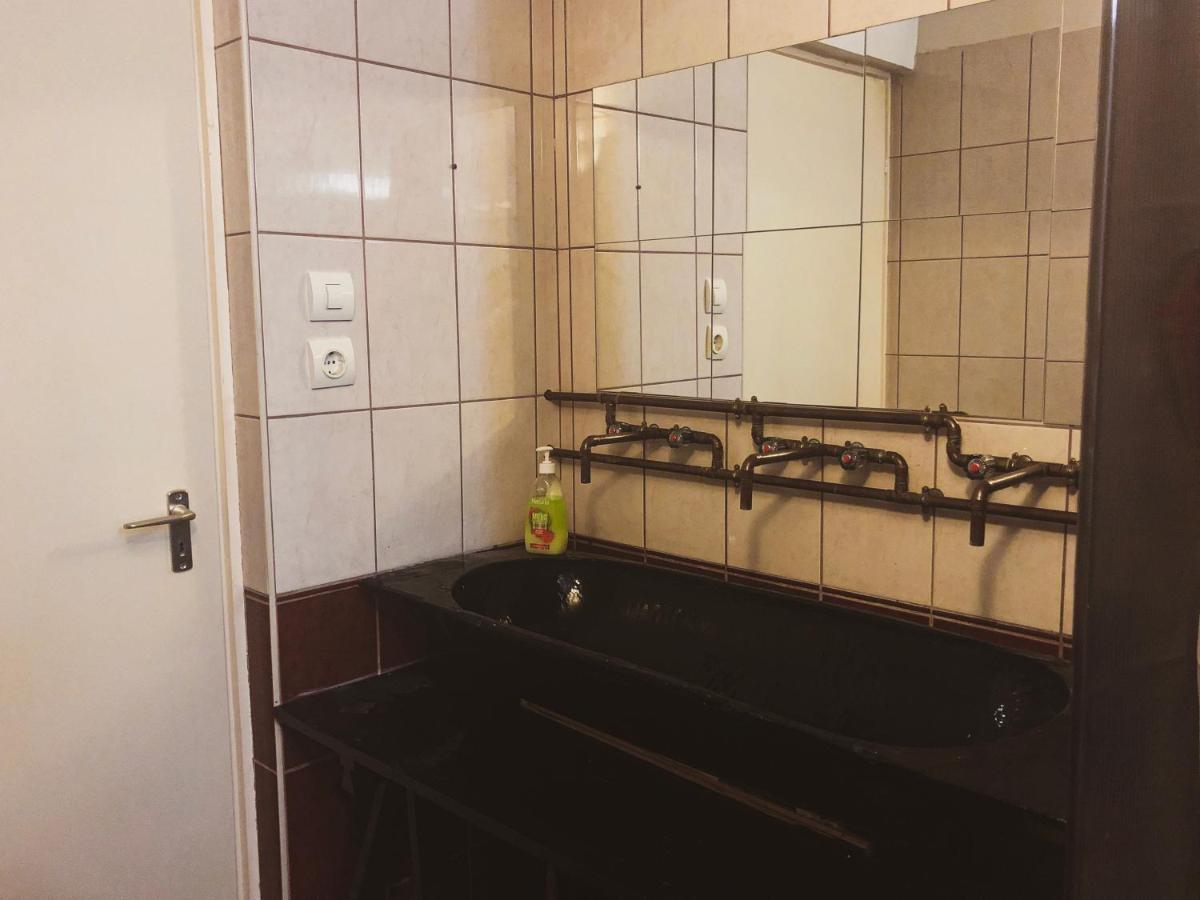 Whole Basement Former Pub3 For Bachelor / Bachelorette Party Budapeste Exterior foto