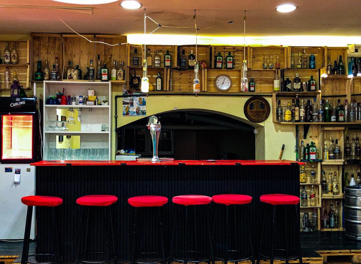 Whole Basement Former Pub3 For Bachelor / Bachelorette Party Budapeste Exterior foto