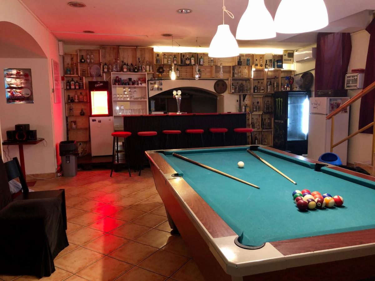 Whole Basement Former Pub3 For Bachelor / Bachelorette Party Budapeste Exterior foto